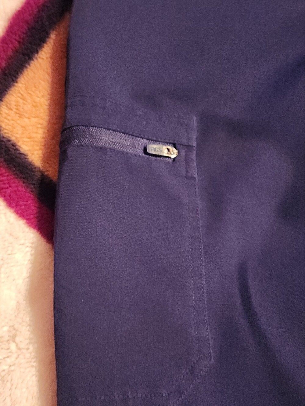 EUC Small Figs Women's Short Sleeve Scrub Top and Pants - Navy. - Picture 8 of 12